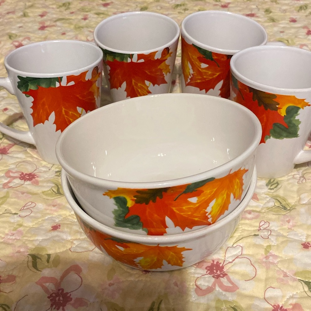Royal Norfolk Autumn Maple Oak Leaves Set Of 4 Cups And 2 Bowls.